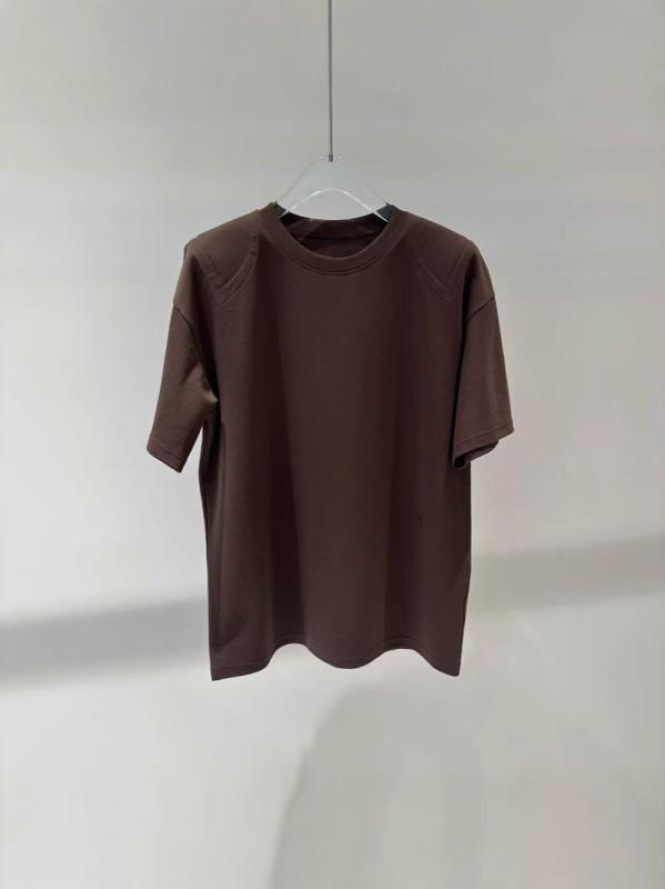 レディース 春夏 Tシャツ シンプル デザイン ラウンドネック 短袖 スタイリッシュ トップス 軽やか コーディネート 日常使い 涼しい 着心地 綿素材 ベーシック アイテム 女性向け ファッション