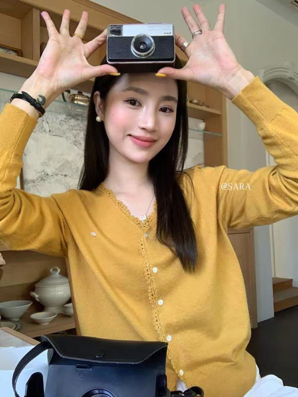 レディース 韓国風 烏兎 ゆったり V素っ首 透け刺しゅう 編み物スウェーター 長袖 心地好い 女子らしい 表現スタイル 通い 通学 デイリー トップス 吸湿速乾 軽さ 飛び切り感