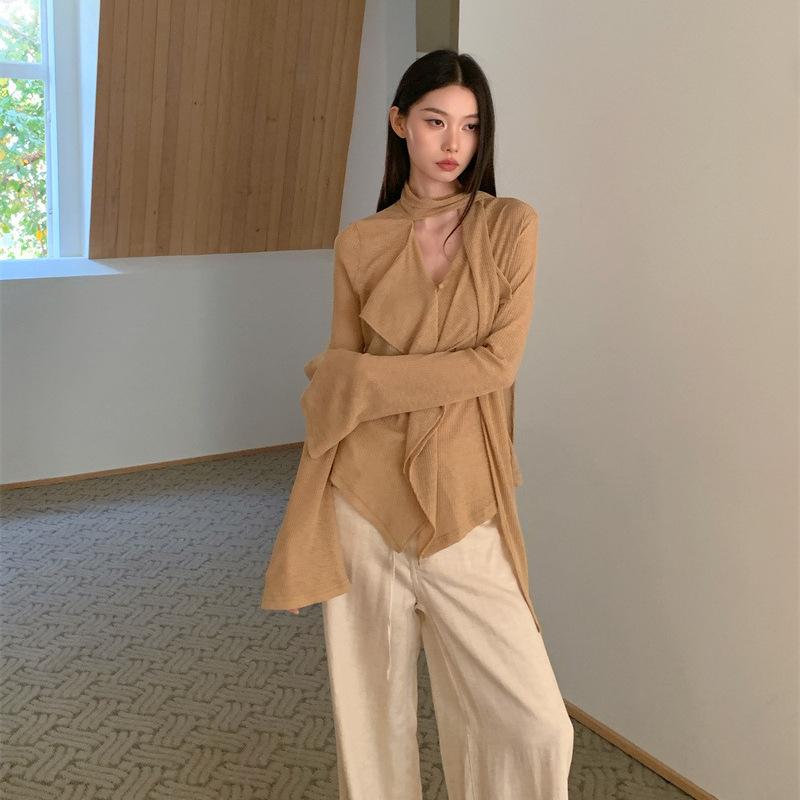 レディース ニットトップス リボン襟 デザイン シンプル ベーシック ゆったり シルエット 上品 コーディネート しやすい 秋冬 通勤 部屋着 吸湿速乾 素材
