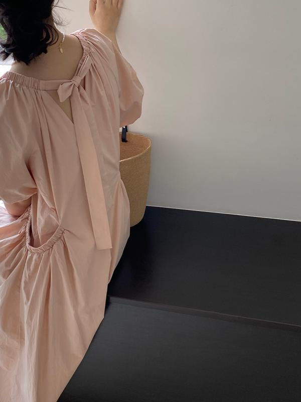 レディース ワンピース Vネック パフスリーブ Aライン ミモレ丈 フレア フレンチ 上品 高見え 大人可愛い きれいめ エレガント フェミニン ピンク 春夏