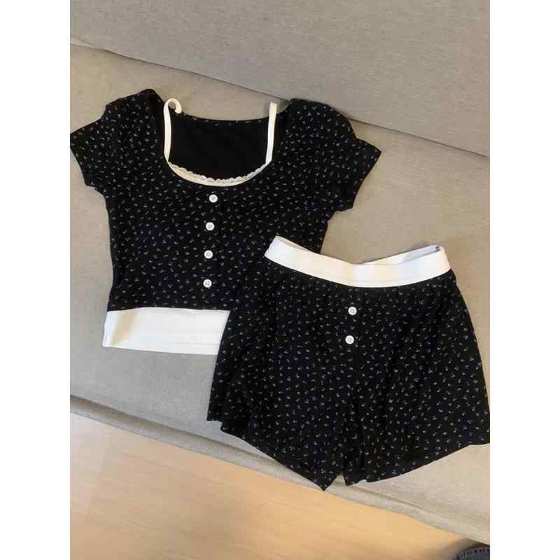 レディース パジャマ ルームウェア 上下セット カップ付き 半袖 ショートパンツ 小花柄 タイト 大人可愛い ガーリー フェミニン 楽ちん 部屋着 夏用 涼しい 快適