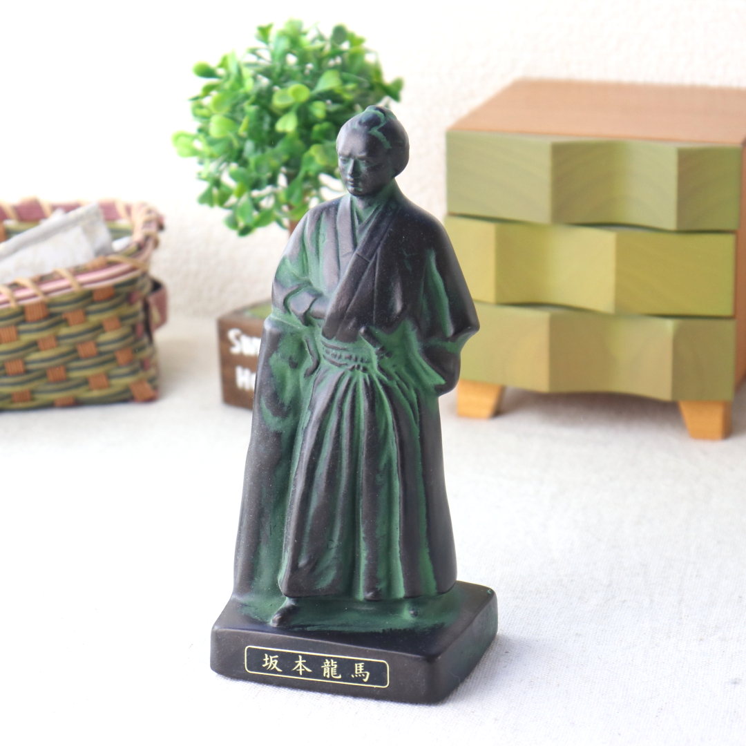 楽天市場】坂本龍馬 ブロンズ像 彫刻 作品 『 飛騰 』 人物彫刻家 熊谷