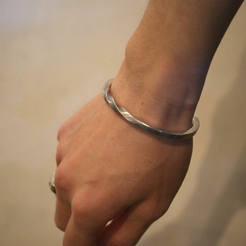 楽天市場 Atease Nejiri Bracelet Silver New Kis My Ft2 Taisuke Fujigaya Model C G