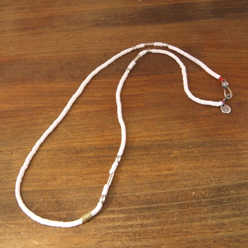 Atease SILVER & SHELL BZ NECKLACE