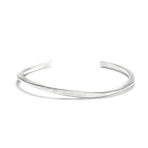 行為者：綱啓永さん着付ける模範例 Atease  PAPER BRACELET SILVER