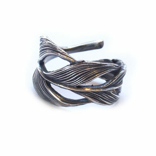 HARIM OWL FEATHER RING 18,700円