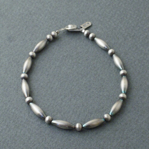 スノーマン向井康二さん着付ける模範例・mollive SV BEADS BRACELET