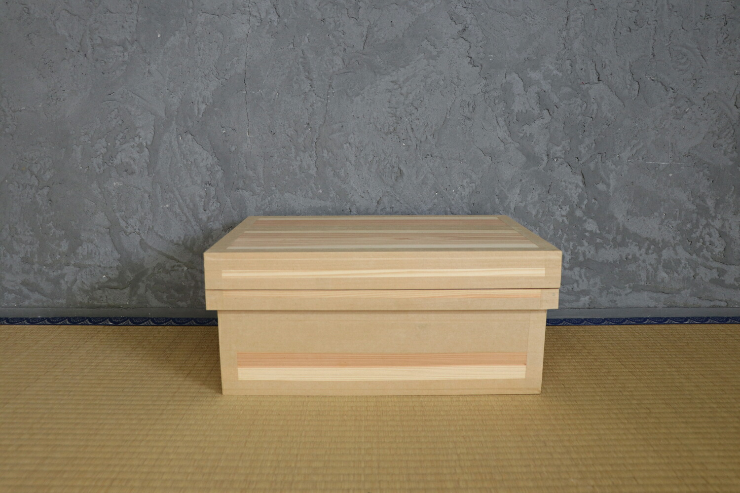 茶箱15ks　前田工房　サイズ47ｃｍ×34ｃｍ×21ｃｍ　杉　トタン　日本製　お茶の保存　乾物の保存　機密機器の保管
