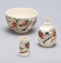 茶箱　陶器三点セット（抹茶茶碗/振出/巾筒）　仁清　扇面　香泉作（化粧箱）｜茶道具商　左座園 14,374円