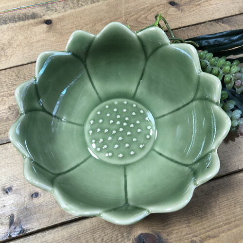 【蓮の花 17cm】セラドン陶器・中鉢セラドン・タイ製皿タイ料理・タイ雑貨アジアン雑貨タイ食器画像