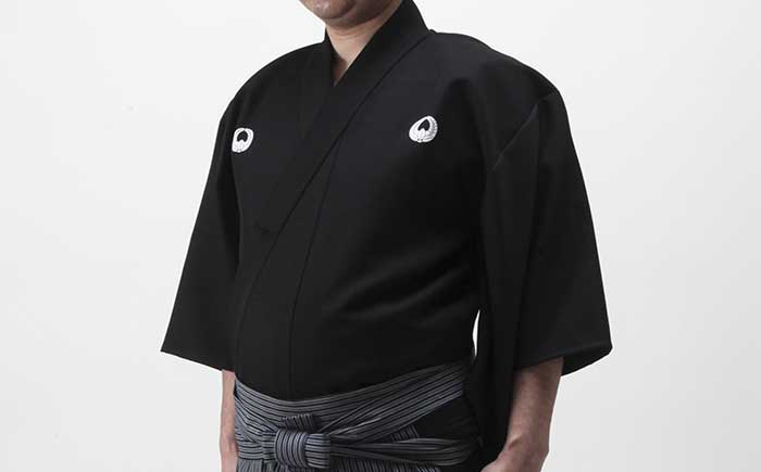IG770K新最御膳上等ポリエステル居合道衣 紋付用御召しもの袖＋京都西陣仕立てもの最御膳上等縞袴書き割り【西陣仕立てもの居合衣・袴書き割り】