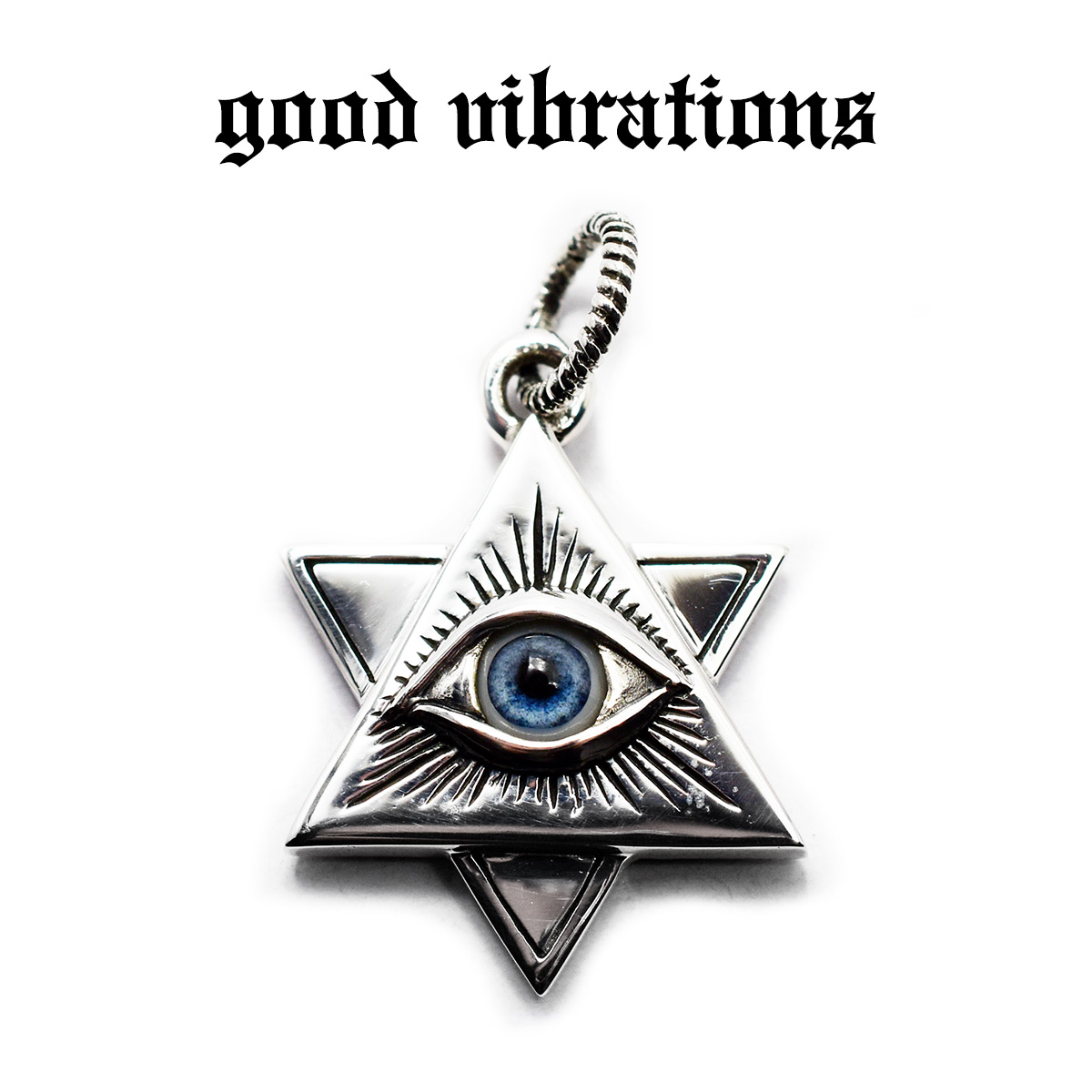 【good vibrations 定まり取りまわし店】【貨物輸送無料】グッドバイブレーションズ フリーメイソン プロビデンスの目 ドールアイ 惹き付ける シャンデリヤいの一番 ヘキサゴン ピラミッドアイ 全ての存在を見通す目 しろがね色925 純銀 添え物