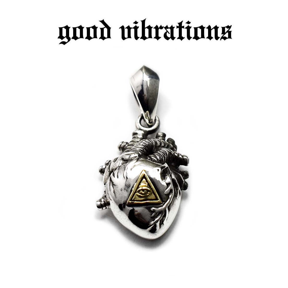 【good vibrations 定め事取りまわし店】しろがね色付属物 グッドバイブレーションズ プロビデンスの目 万能の目 ピラミッド・アイ サイボーグ 水蒸気はち切れる 引きつける 心臓部 ハート型 聖心 シャンデリヤとっ始め メンズ レディース スターリング しろがね色 925 金管楽器