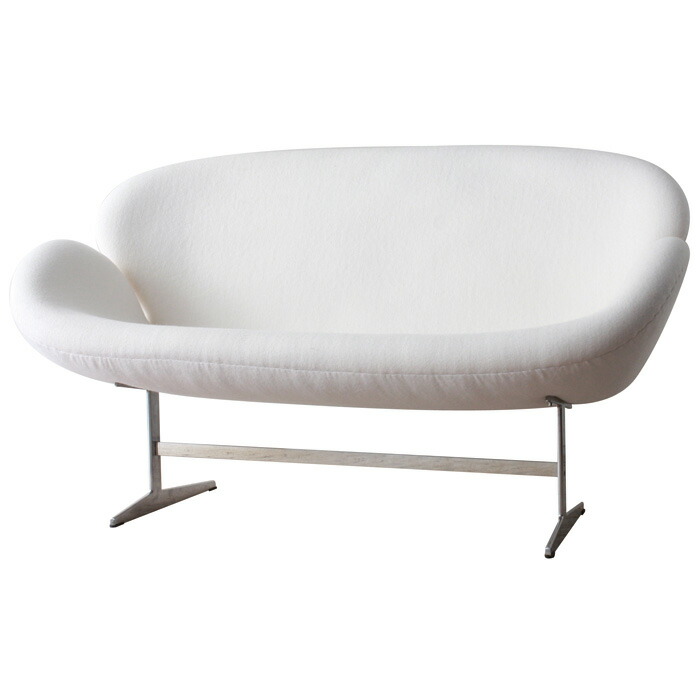 Arne Jacobsen Swan Sofa White