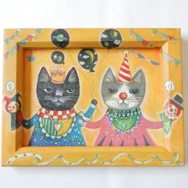 新入荷!うつみえまさんの絵画「猫パーティ」(原画)山吹色縁額そのまま飾れます|la charrette lutine