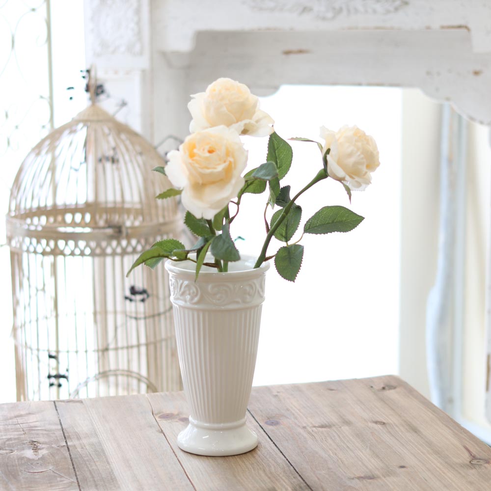 楽天市場 花瓶 おしゃれ 陶器 白 アンティーク風 フラワーベース アンティーク調 花器 ファミニンベース ホワイト F10 5 高さ19cm アンティーク雑貨 Cheerful