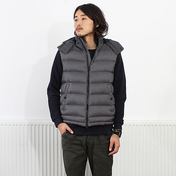 burberry vest mens grey