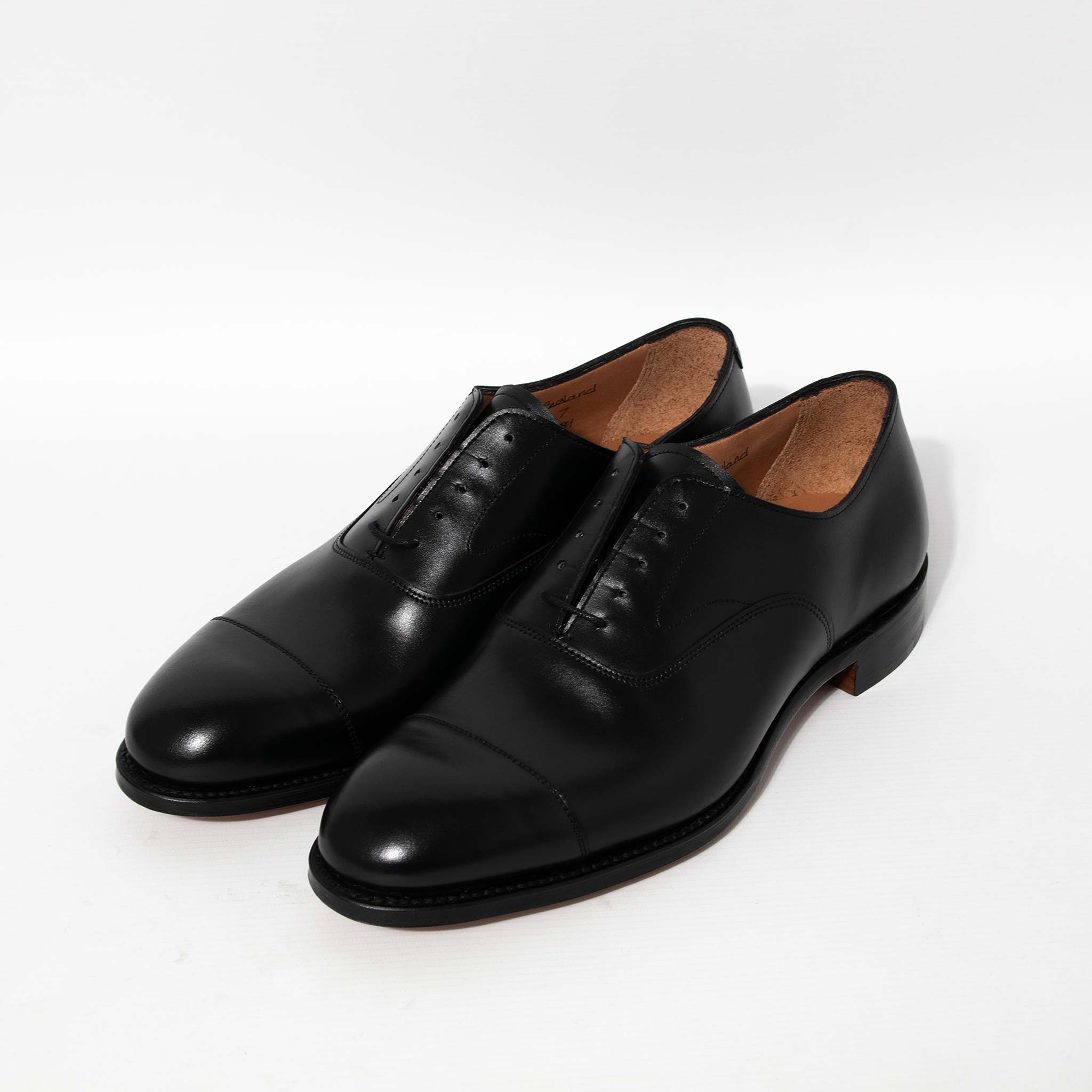 ✨クリーニング済✨Santoni Uチップ ブラック　シボ革　グレインレザー ジョセフ チーニー CAIRNGORM II ブラックグレイン | 販売店