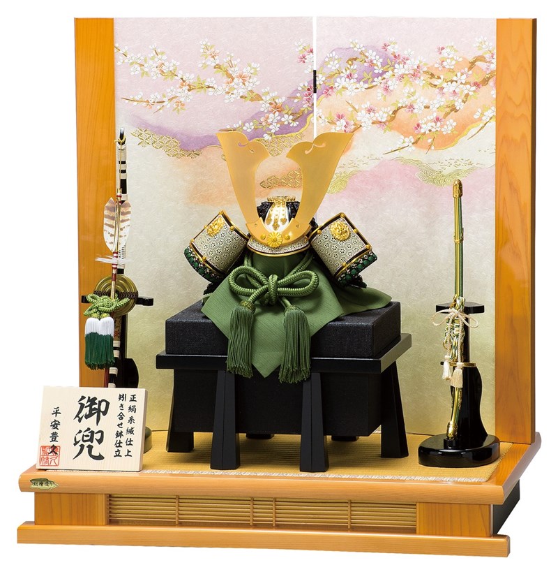 [ポイント＋5倍！] 五月人形 兜飾り 平安豊久 檜造り屏風・台 10号 令桜 GH-103 p36