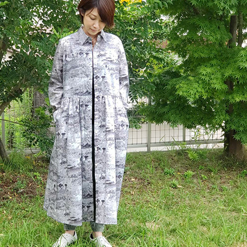 リバティ大人服 Libertyシャツ衿付ワンピース ワンピース 全開タイプ ストーリーアイランド モノトーン リバティプリント使用 リバティワンピース タナローン チビチビキッチン リバティ大人服 Libertyシャツ衿付ワンピース ワンピース 全開タイプ ストーリーアイランド モノトーン リバティプリント使用 リバティワンピース タナローン チビチビキッチン