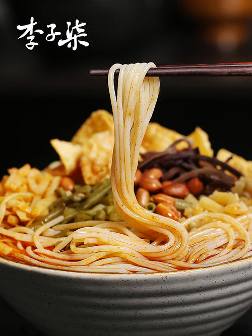 市場 李子七 柳州螺師粉 335g 螺師粉 米粉 インスタントラーメン 中華食品