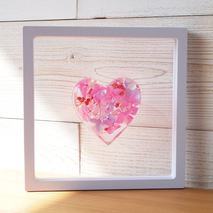 クリスタルハーバリウム ハート プリザーブドフラワー 送料無料 誕生日プレゼント バースデー おもしろ 3d 固める 固まる おしゃれ アートリウム 枯れない 着日指定ok 植物標本