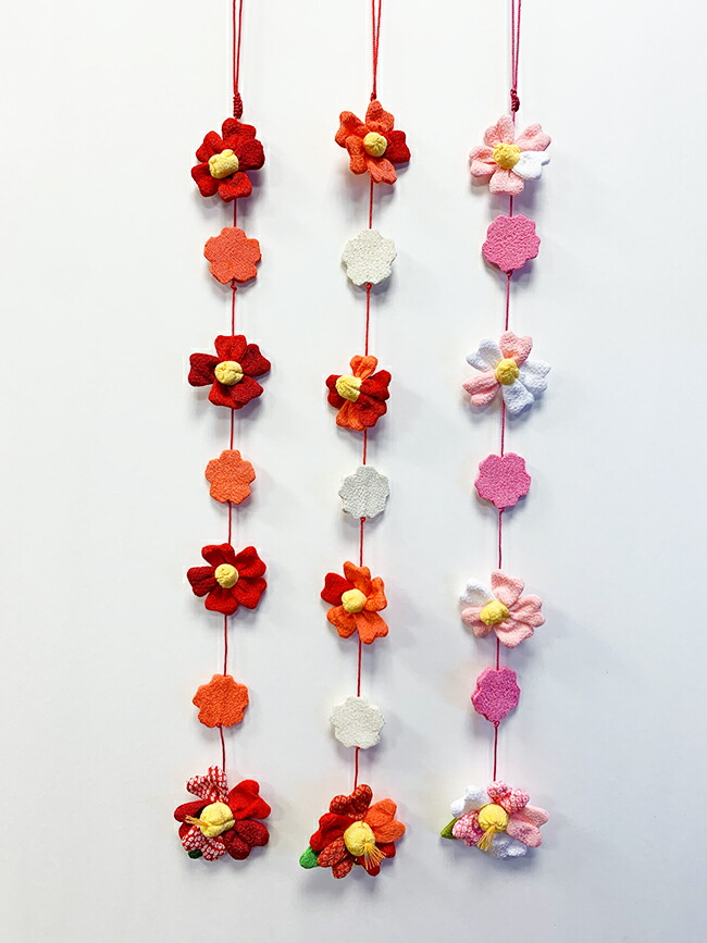 楽天市場 つるし飾り 壁飾り インテリア ドア 飾り 椿の一本吊り 椿 冬 飾り インテリア 下げ飾り ウォールアート 飾り パーティー 壁 壁掛け 飾り オーナメント 綺麗 きれい キレイ 可愛い かわいい 下げ飾り 飾り物 飾りもの 飾物 ５点までメール便ok ちりめん細工館