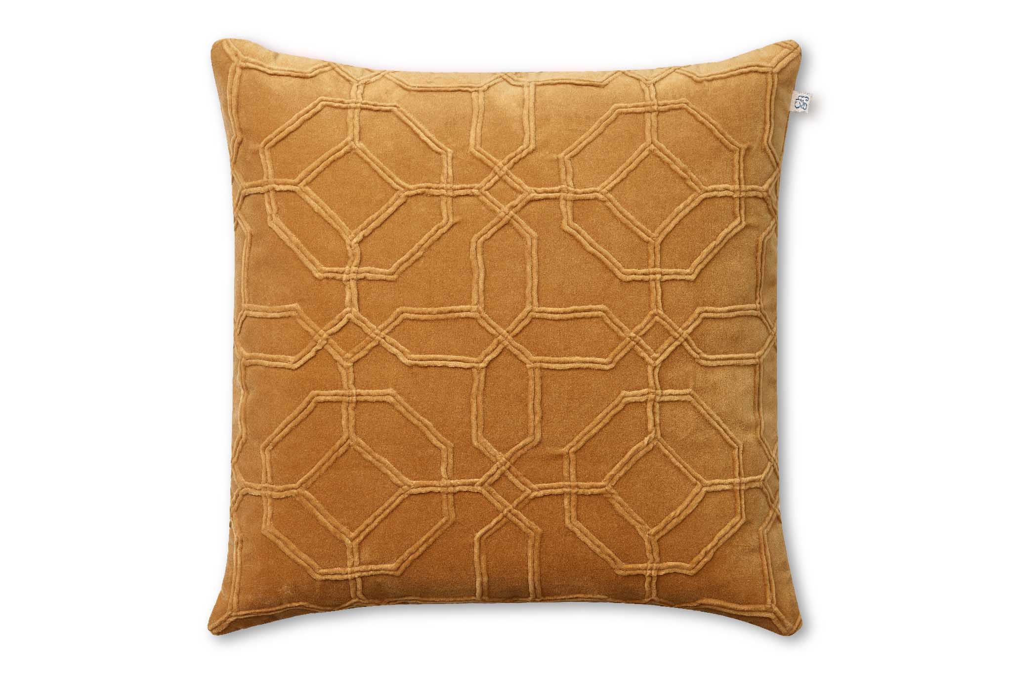 Chhatwal & Jonsson　チャットワル＆ヨンソン　クッションカバー NANDI　Masala Yellow 50×50cm　コットンベルベット×コットン刺繍　【北欧 雑貨 インテリア リビング クッション ソファ おしゃれ 刺繍 天然素材 麻 綿 リネン コットン ナチュラル 正方形 45×45cm デザイ