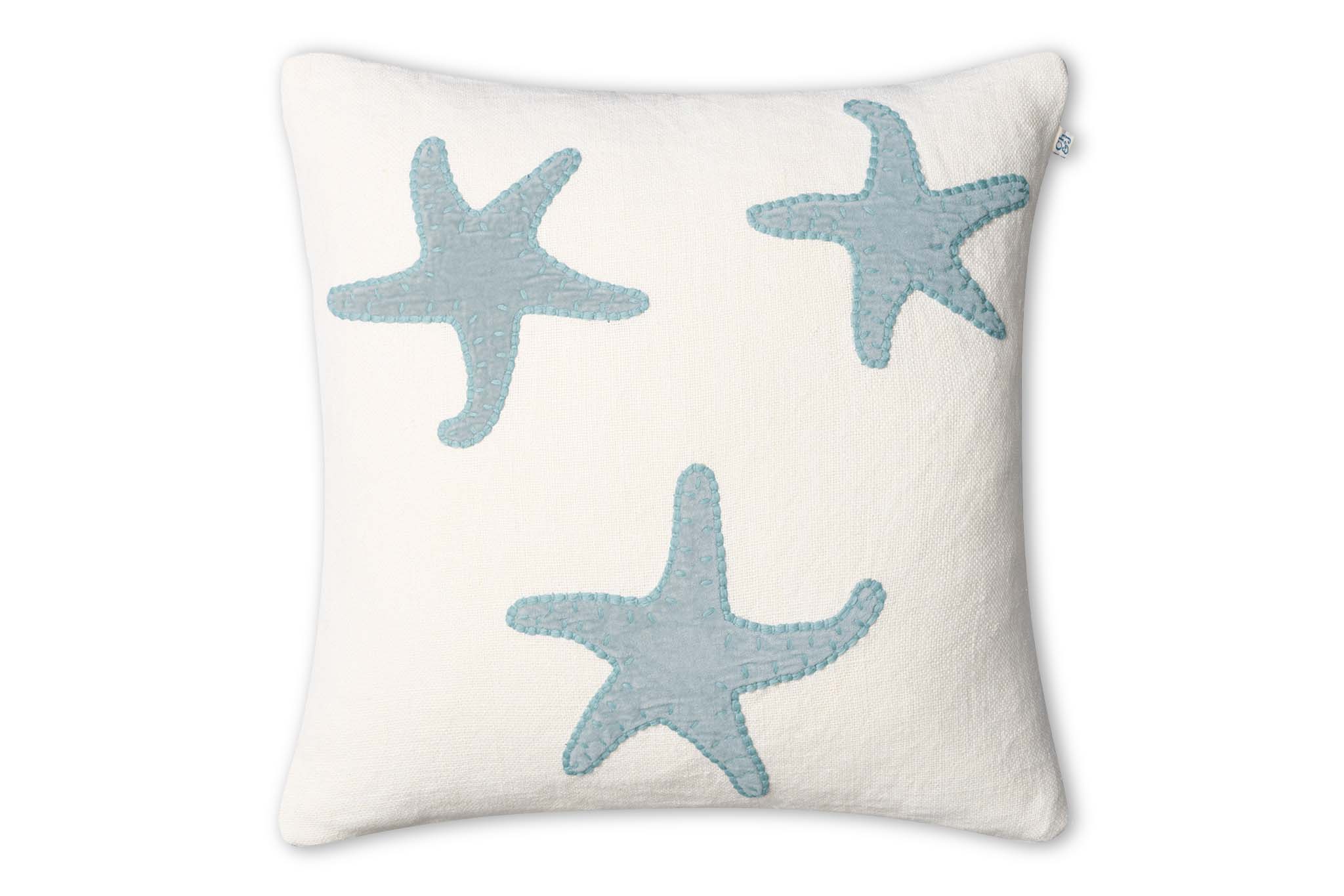 Chhatwal & Jonsson　チャットワル＆ヨンソン　クッションカバー STAR FISH　Off White/Aqua 50×50cm　リネン×コットン　【北欧 雑貨 インテリア リビング クッション ソファ おしゃれ 刺繍 天然素材 麻 綿 リネン コットン ナチュラル 正方形 45×45cm デザイン ブランド