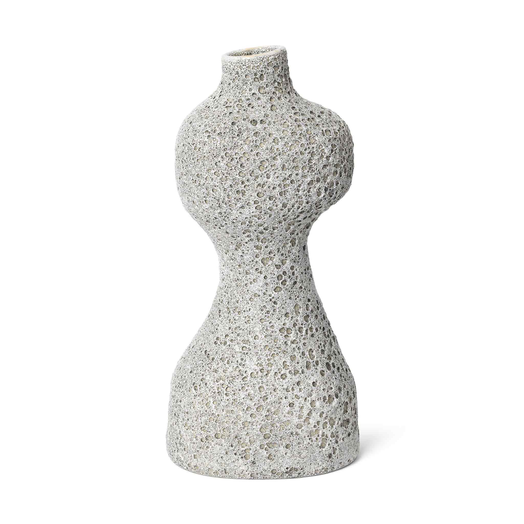 Ferm Living ファームリビング ラスティックなテクスチャと柔らかな有機フォルムのフラワーベース Yara グレー 高さ30cm 北欧 インテリア 花器 陶器 ストーンウェア ミディアム グレー プミス 自然フォルム 生花 ドライフラワー