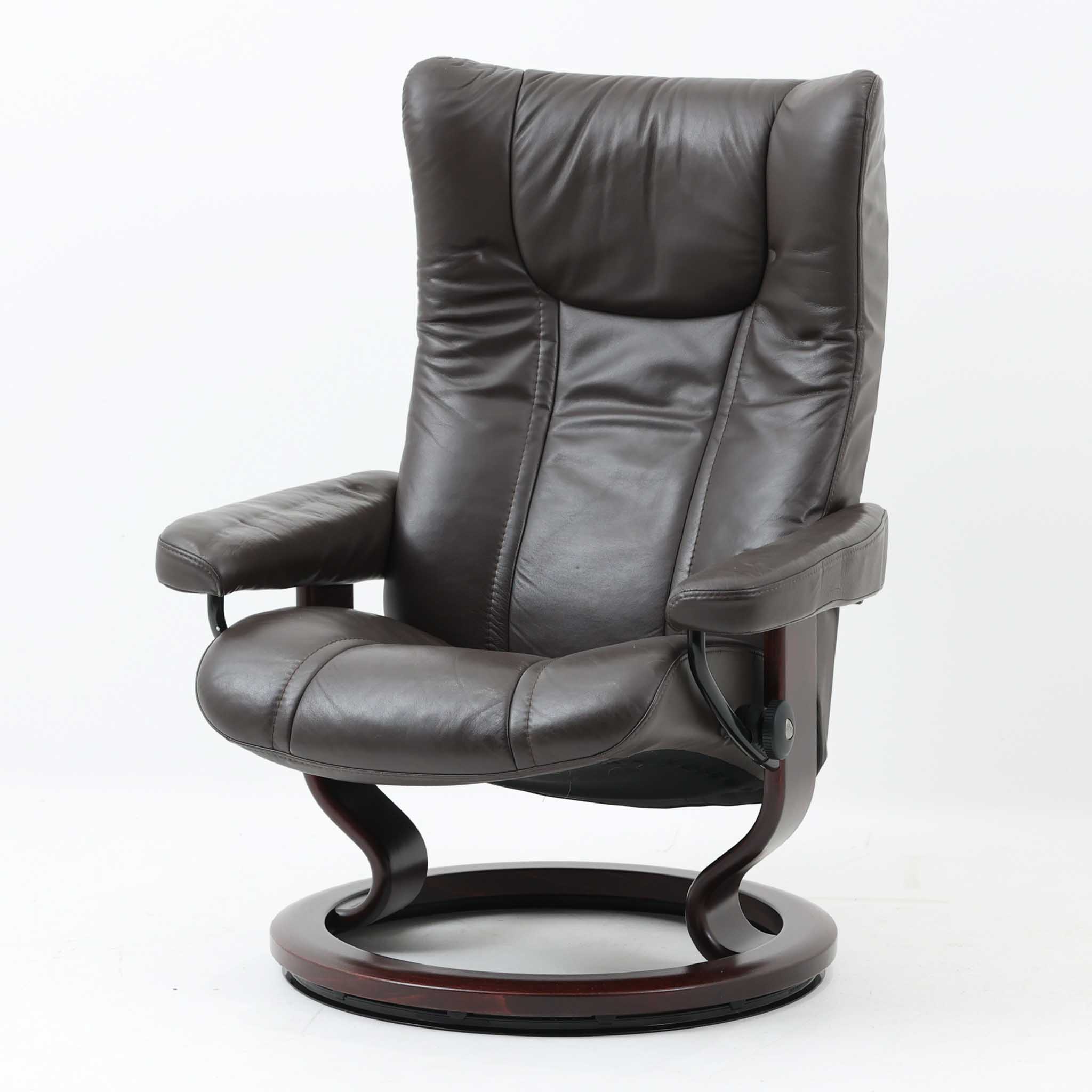 EKORNES リクライニング女性議長 Wing 本革×砂浜 山びこネス ノース製 北欧ビンテージ調度品 個人的腰かけ 一人掛け腰かけ 回転させる式 革張り 木製 寛ぎ調度品