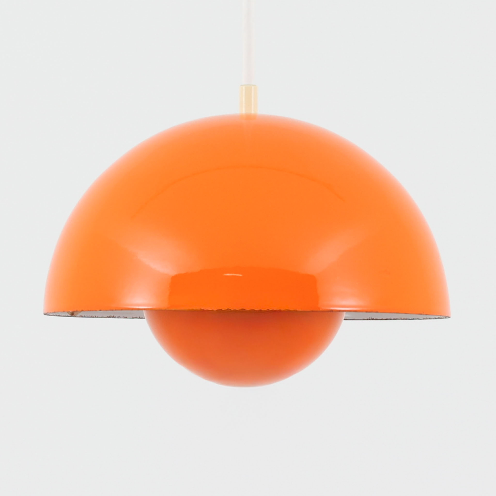 Verner Panton シャンデリヤともし火 FlowerPot 差しわたし22糎 Louis Poulsen ヴェルナー・パントン ルイスポールセン 北欧ビンテージ照明装置 北欧照明装置 ミッドセンチュリー デンマーク王国 琺瑯照明ランプ レトロ 目論む照明装置