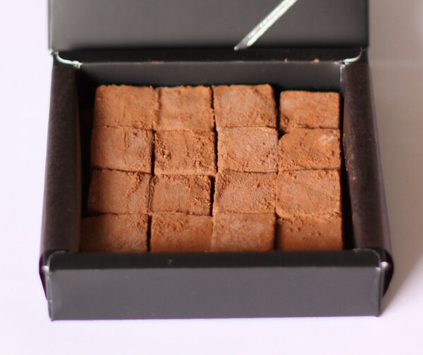 生チョコレートの箱詰め