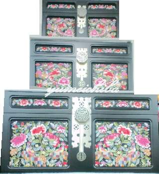韓国 結納品 婚礼用 ハム 黒牡丹園　サイズ小 木箱 衣装ケース 手刺繍 高級 セット 展示用 飾り 店舗 インテリア ■honsuhan-5-3-s【手刺繍】【宝石箱】【韓国】【ジュエリーボックス】【小物入れ】【結納】【高級】【ギフト】【漆】