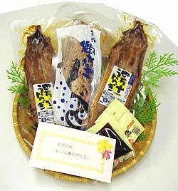 四万十うなぎ（株）うなぎ蒲焼（150ｇサイズ）&times;２尾とトロ鰹タタキ４００ｇのセット 送料無料 土佐のたたきに清流うなぎ ギフト うなぎ ウナギ 鰻 蒲焼き 国産 土用丑の日 敬老の日 ギフト プレゼント 内祝い お返し 誕生日 御中元 お中元