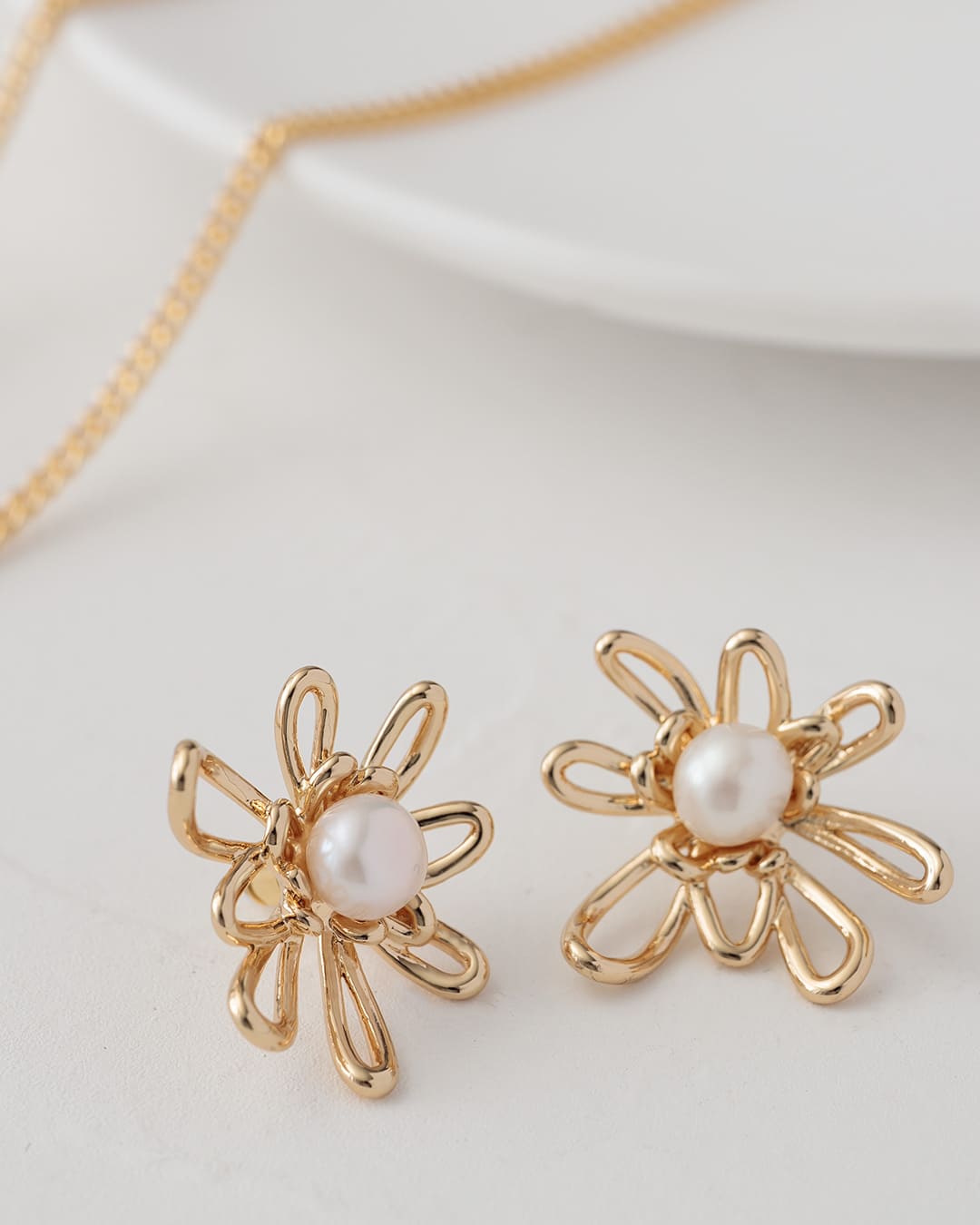 楽天市場】ピアス マザーオブパール フラワー パール レディース