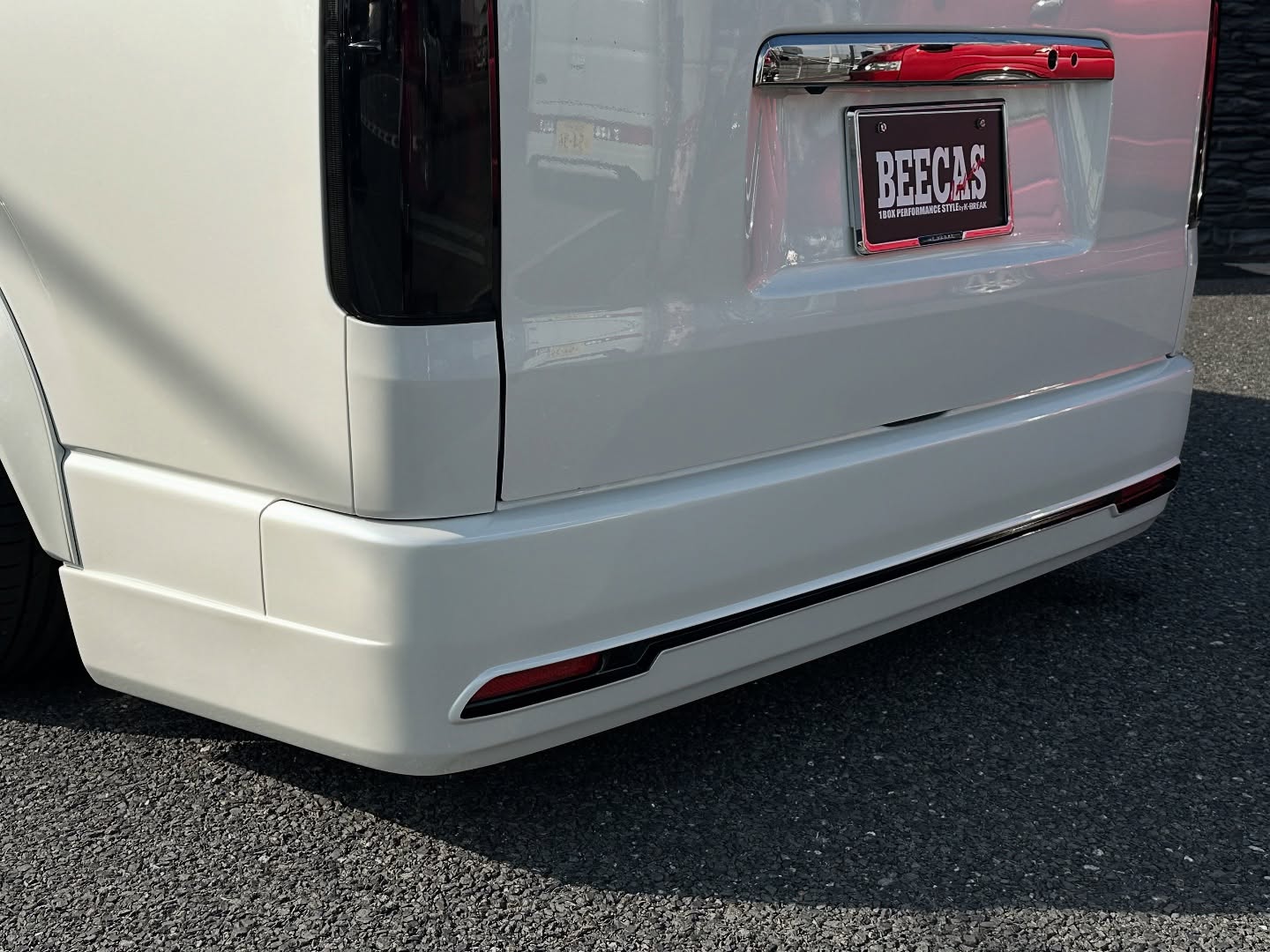 ハイエース 200系 標準 4型~ リアバンパーVer.2(リフレクター付) VIP STYLE BEECAS K-BREAK/ケイブレイク