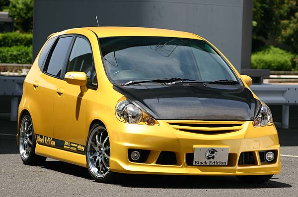 在庫一掃】 フィット GD1〜4 カーボンボンネット 乱人 ブラック