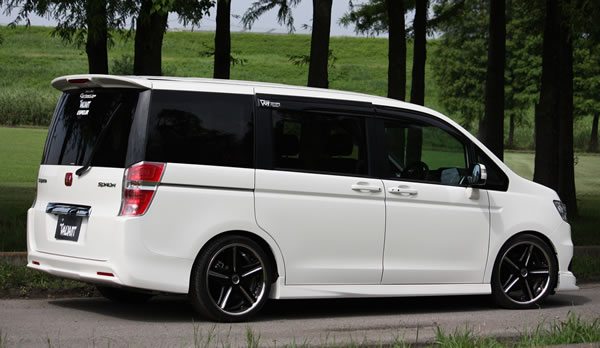 ステップワゴン Rk5 7 グレードスパーダ 前期 リアルーフスポイラー 塗装済 ヴァリアント ガレージベリー Cliniquemenara Ma