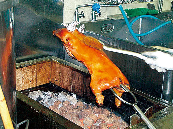 楽天市場 送料無料 仔豚焼コンロ 炭用子豚 丸焼き 中華用品 Ctss 焼き物道具 子豚 丸焼き 中華用品 業務用 業務用プロ道具 厨房の匠