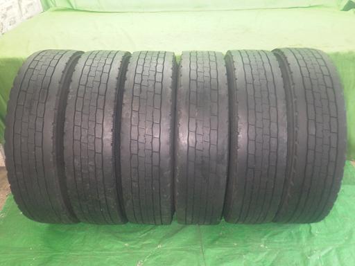 【中古】デコトラ トラックタイヤSP680 225/80R17.5 6本