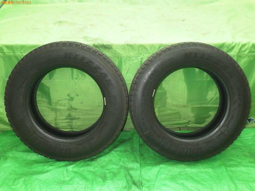 【中古】トラックタイヤ BSブリザック 215/70R17.5 2本