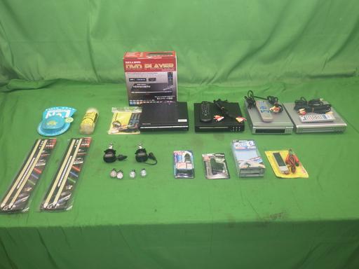 【中古】DVDプレーヤー カー用品セット