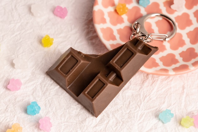 食品サンプル　チョコレート 食品サンプル(IWASAKI)「板チョコのキーリング (キーホルダー