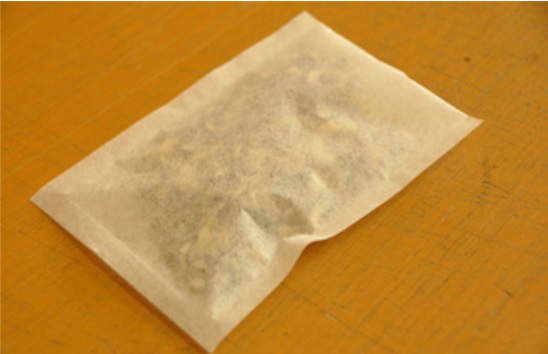 返品不可【オリエント漢方製薬】 防風通聖散 煎じ紅茶容器に並べる 100包 (ぼうふうつうしょうさん)《第2類飲み薬》