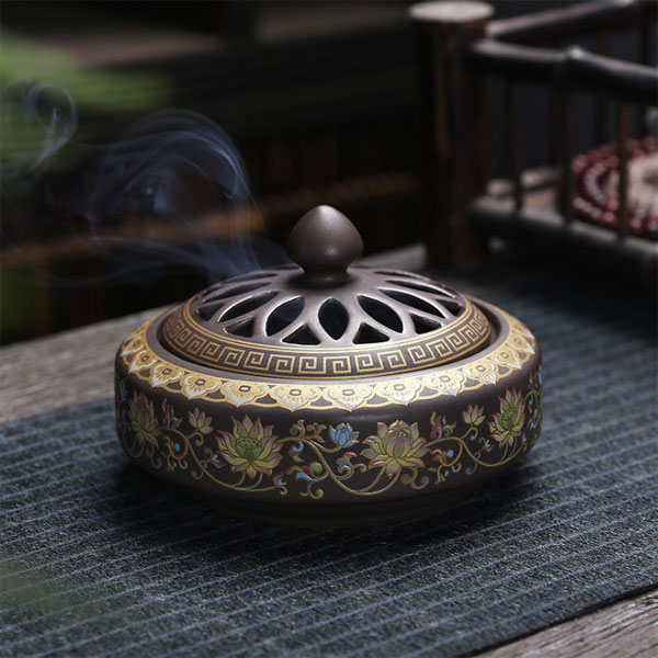 楽天市場】【日本香堂】白磁唐草透し彫【日本製】【香炉】【有田焼