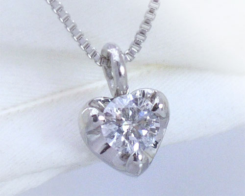 ダイヤモンド0.1ct ハート枠 ネックレス レディース プラチナ（PT950）ペンダント 4月誕生石「バースディ・セリジェ」送料無料 結婚記念日 一粒ダイヤ/製造オーダー品　約20日間納期