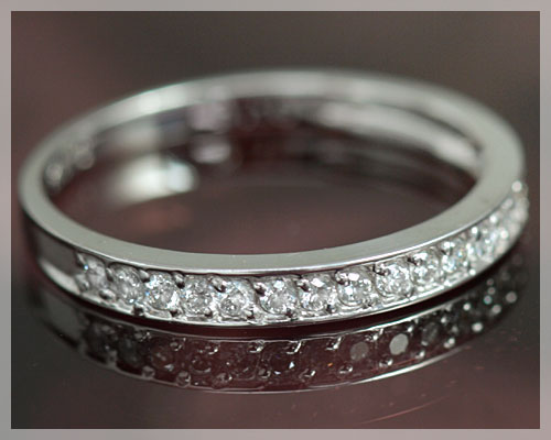ピンキーリング 18k 4月誕生石 ダイヤモンド 0.14ct レディース リング（指輪） ハーフ・エタニティ【K18ホワイトゴールド（K18WG）】【3～13号対応】送料無料/製造オーダー品　約20日間納期