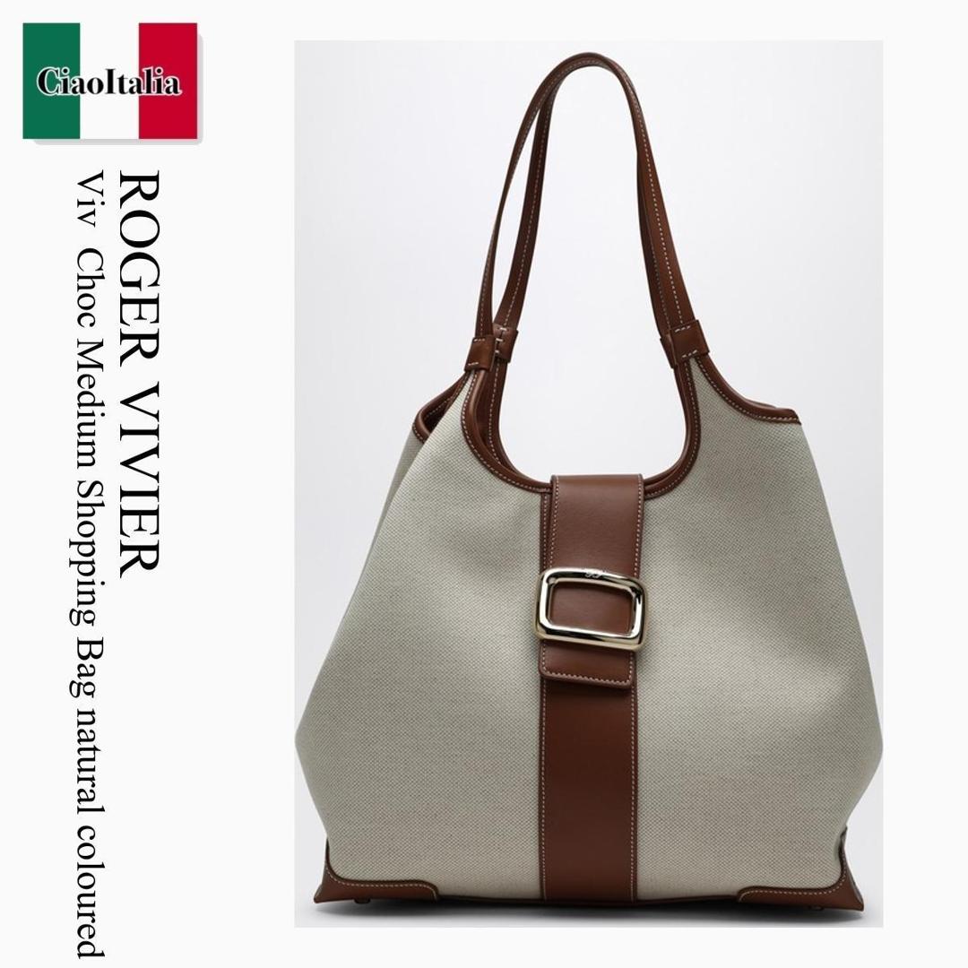 【数量限定・在庫限り・早い者勝ち!】 ロジェ・ヴィヴィエ / かばん / カバン / Roger Vivier Viv Choc Medium Shopping Bag Natural Coloured / RBWAOGAB300NQA / RBWAOGAB300NQA 1M88 / RBWAOGAB300NQA1M88 / トートバッグ|Ciao Italia