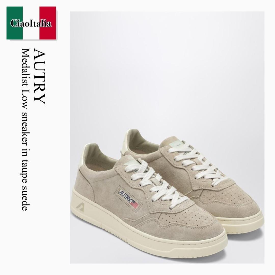 【分量制限事項・店卸し資産区分け・早め者白星！】 オートリー / Autry Medalist Low Sneaker In Taupe Suede / AULWUH13 / AULWUH13 UH13 / AULWUH13UH13 / スニーカー